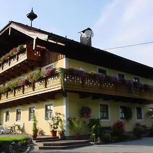 Gasthuis Gaestehaus Steinerhof